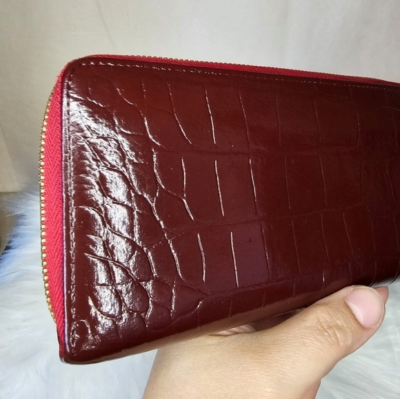 💜🔹️MCM 🔹️LONG CONTINENTAL zip around purple croc WALLET - Picture 12 of 12